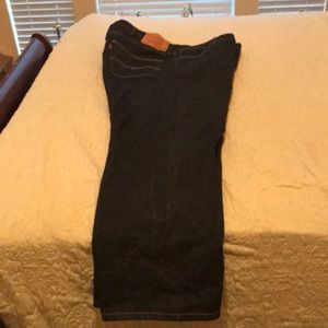 Black Levi Straus jeans